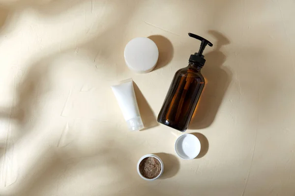 Gel de banho, sabão, moisurizer e esfoliação corporal — Fotografia de Stock