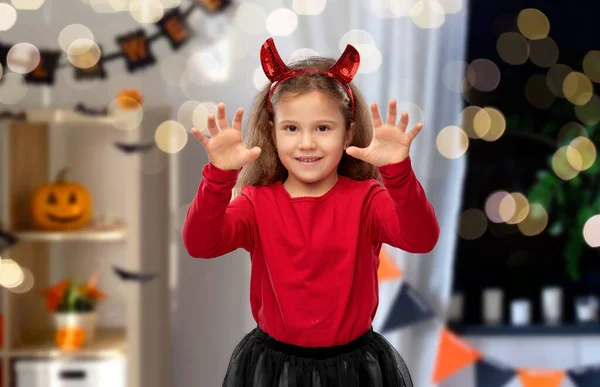 Girl costume with devils horns on halloween — Stock Photo, Image