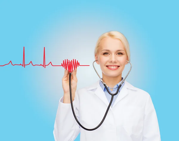 Smiling female doctor with stethoscope — Stock Photo, Image