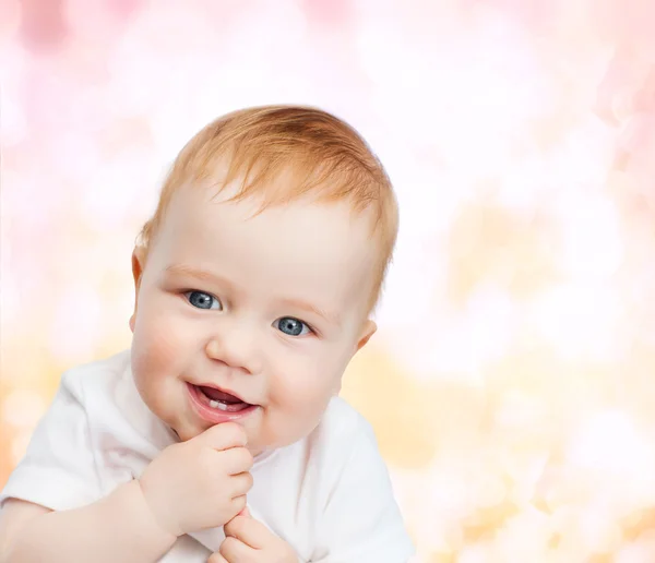 Lächelndes kleines Baby — Stockfoto