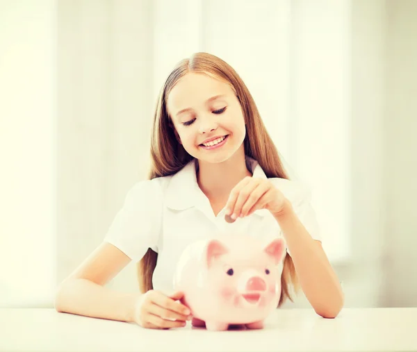 子与猪存钱罐 — 图库照片