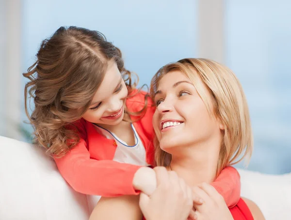 Mutter und Tochter — Stockfoto