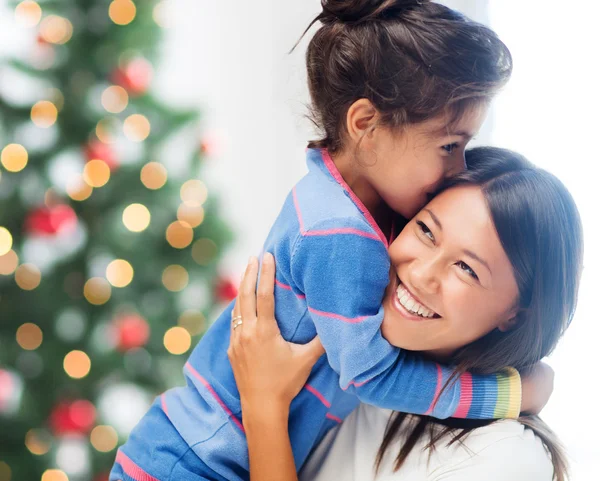 Hugging mother and daughter — Stock Photo, Image