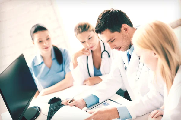 Team or group of doctors working — Stock Photo, Image