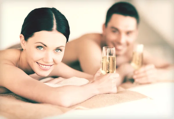 Couple in spa — Stock Photo, Image