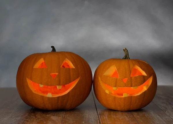 Primer plano de las calabazas en la mesa —  Fotos de Stock