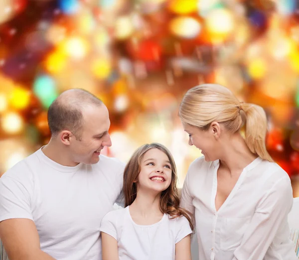 Glückliche Familie zu Hause — Stockfoto