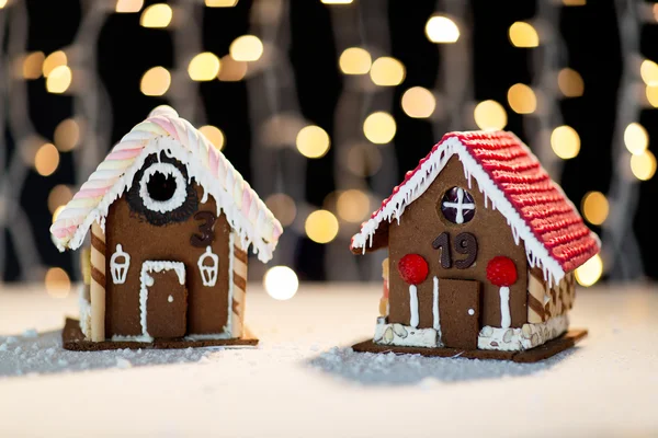 Closeup of beautiful gingerbread houses at home — Stock Photo, Image