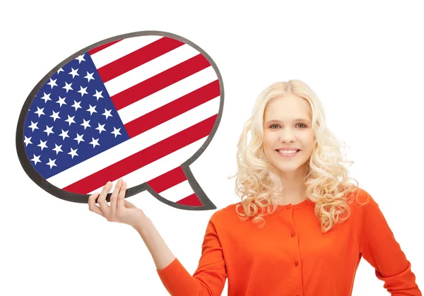 Donna sorridente con bolla di testo di bandiera americana — Foto Stock