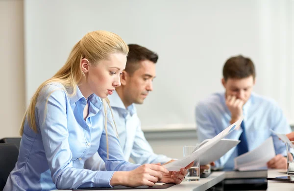Business people having problem in office — Stock Photo, Image