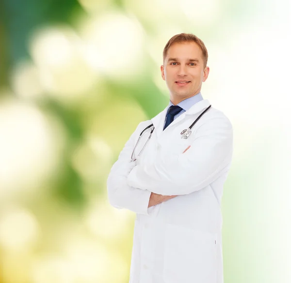 Smiling male doctor with stethoscope — Stock Photo, Image