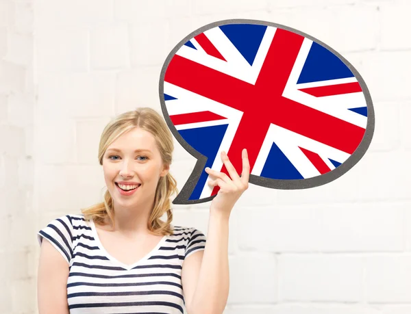 Mujer sonriente con burbuja de texto de bandera británica —  Fotos de Stock