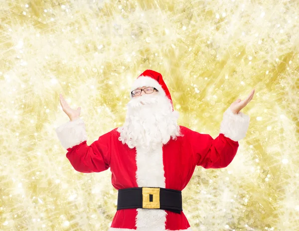 Homme en costume de Père Noël claus — Photo