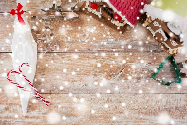 Nahaufnahme schöner Lebkuchenhäuser zu Hause — Stockfoto