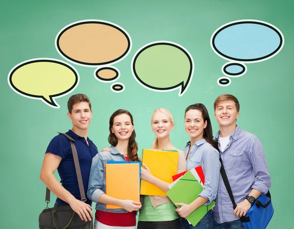 Group of smiling teenagers — Stock Photo, Image