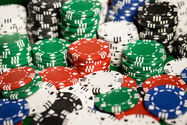 Primer plano de casino chips fondo — Foto de Stock