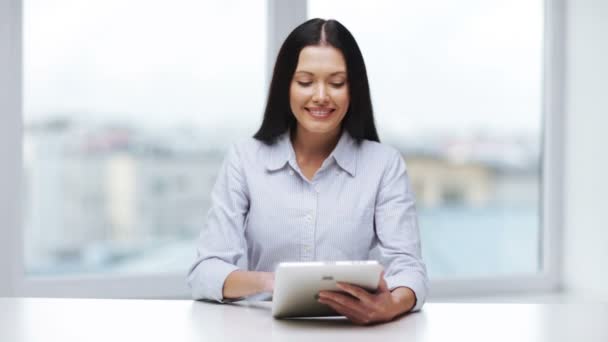 Businesswoman or student with tablet pc — Stock Video