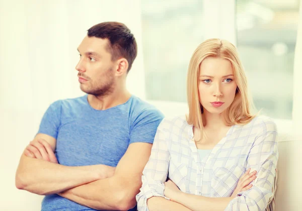 Unhappy couple having argument at home — Stock Photo, Image