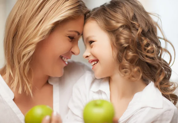 Mutter und Tochter — Stockfoto