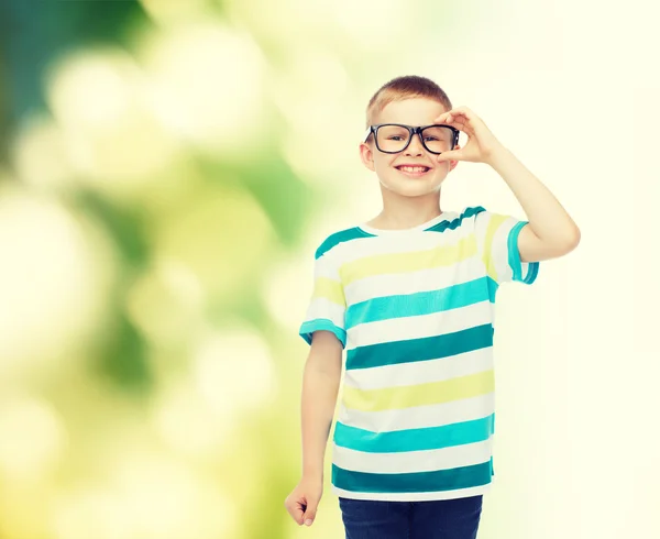 Sorridente bambino in occhiali da vista — Foto Stock