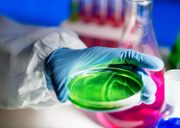 Close up of scientist making test in laboratory — Stock Photo, Image