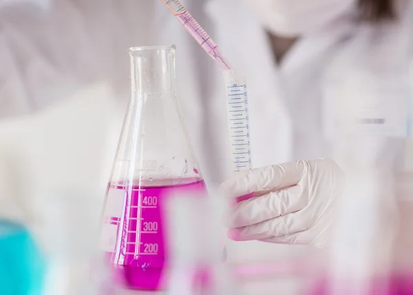 Close up of scientist making test in lab — Stock Photo, Image