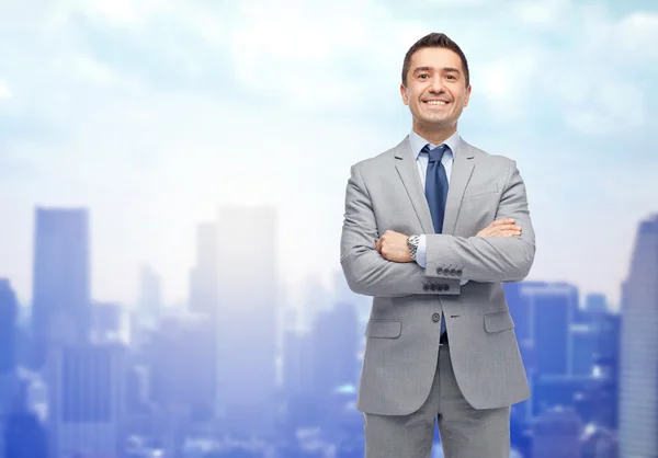 Feliz sorridente empresário em terno — Fotografia de Stock