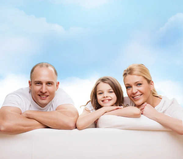 Familia feliz en casa —  Fotos de Stock