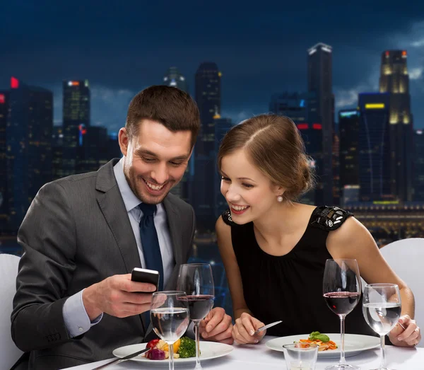 Couple on romantic date in restaurant — Stock Photo, Image