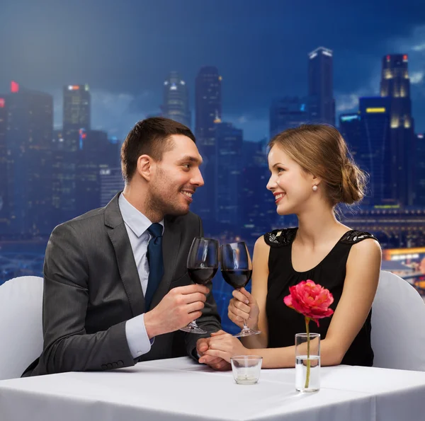 Couple on romantic date in restaurant — Stock Photo, Image