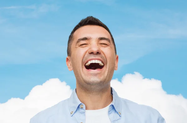 Сміючись щаслива людина — стокове фото
