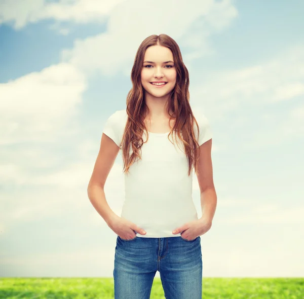 Teenager in blank white t-shirt — Stock Photo, Image