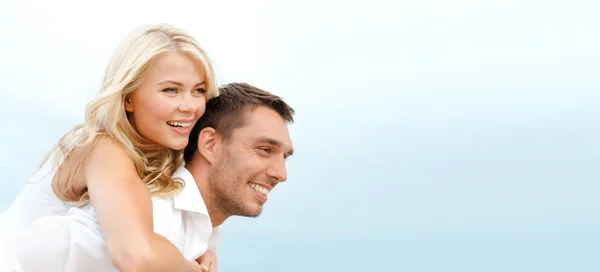 Pareja en la playa — Foto de Stock