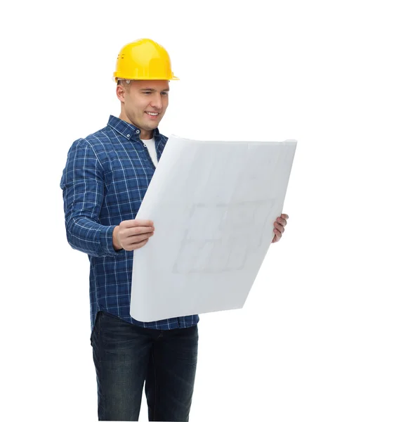 Ler manliga builder i hjälm med blueprint — Stockfoto