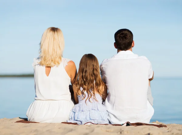 Happy family at the seaside — Stock Photo, Image