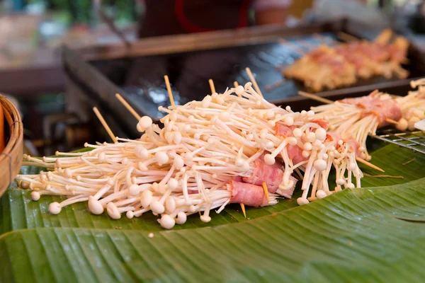 Svamp på asian street market — Stockfoto