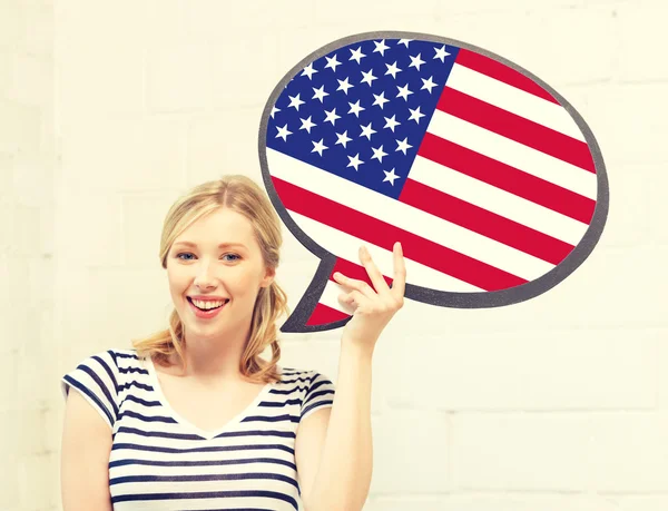アメリカの国旗のテキストをバブルと笑顔の女性 — ストック写真