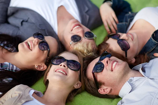 Group of students or teenagers hanging out — Stock Photo, Image