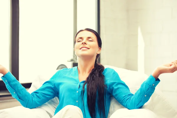 Frau in Meditation — Stockfoto