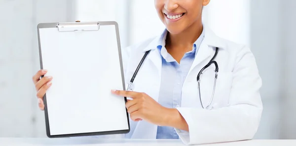 Doctor with blank prescription — Stock Photo, Image