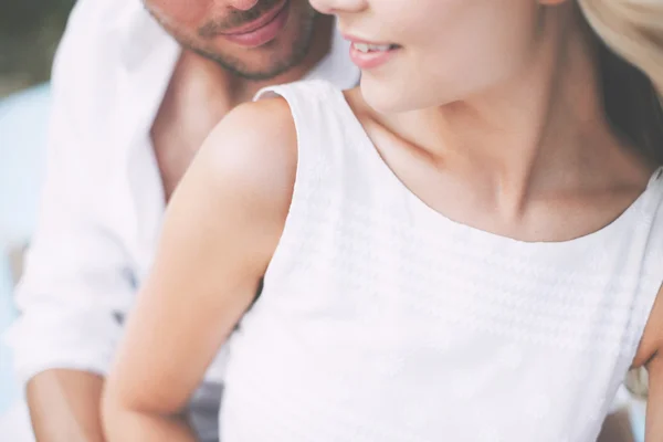 Couple in shades at sea side — Stock Photo, Image