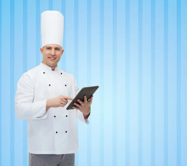 Gelukkig mannelijke chef kok houden van tablet pc — Stockfoto