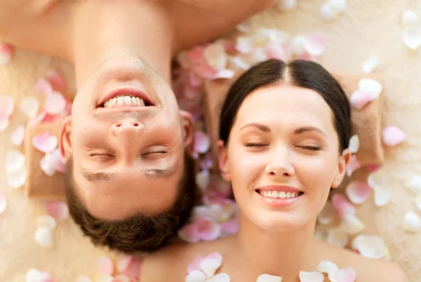 Couple in spa — Stock Photo, Image