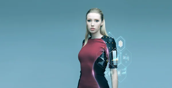 Mooie futuristische vrouw met virtuele projectie — Stockfoto