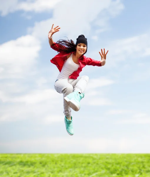 Bela dança menina pulando — Fotografia de Stock