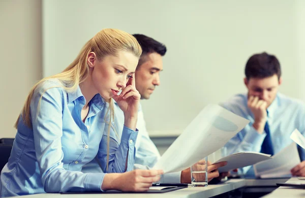 Business people having problem in office — Stock Photo, Image