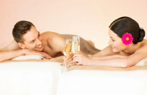 Couple in spa — Stock Photo, Image