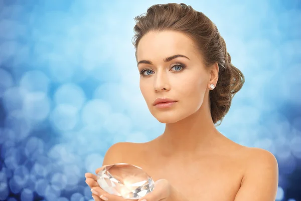 Woman showing big diamond — Stock Photo, Image