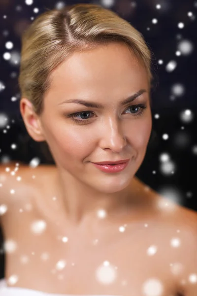 Close up of young woman in bath towel at sauna — Stockfoto