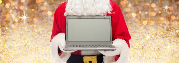 Κοντινό πλάνο του Αϊ Βασίλη με laptop — Φωτογραφία Αρχείου